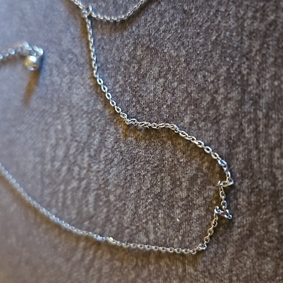 5/$25 Dainty Silvertone Lariat Crystal Drop Necklace - Picture 4 of 6